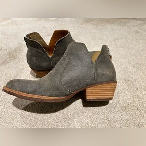 Suede Kork-Ease western booties in Grey distressed suede, never worn